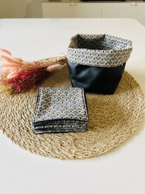 Panière en simili cuir + 7 lingettes démaquillante